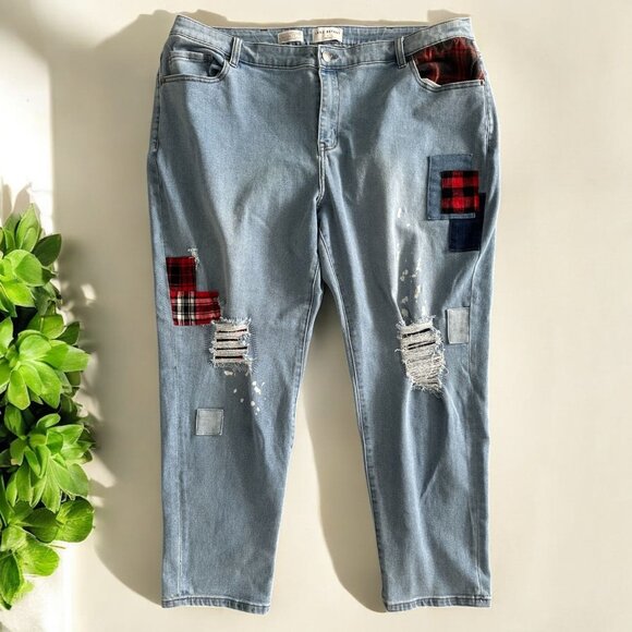 LANE BRYANT Mid Rise Boyfriend Fit Distressed Jeans Size 22 - Picture 1 of 10
